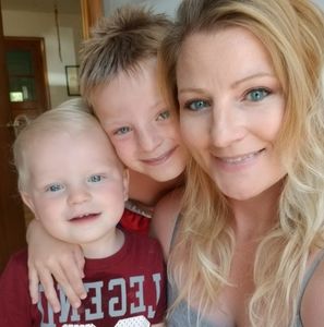 Meet your Posher, Becky